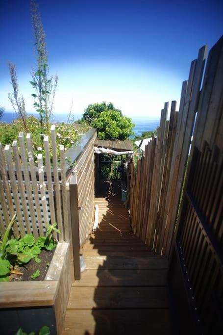 Bungalow Ecologique Avec Toilettes Seches Leu Kabanon Vue Mer Saint-Leu Bagian luar foto